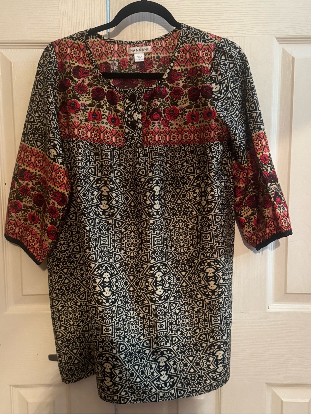 Hannah Black, Red & Cream Printed Three-Quarter Sleeve Tunic
